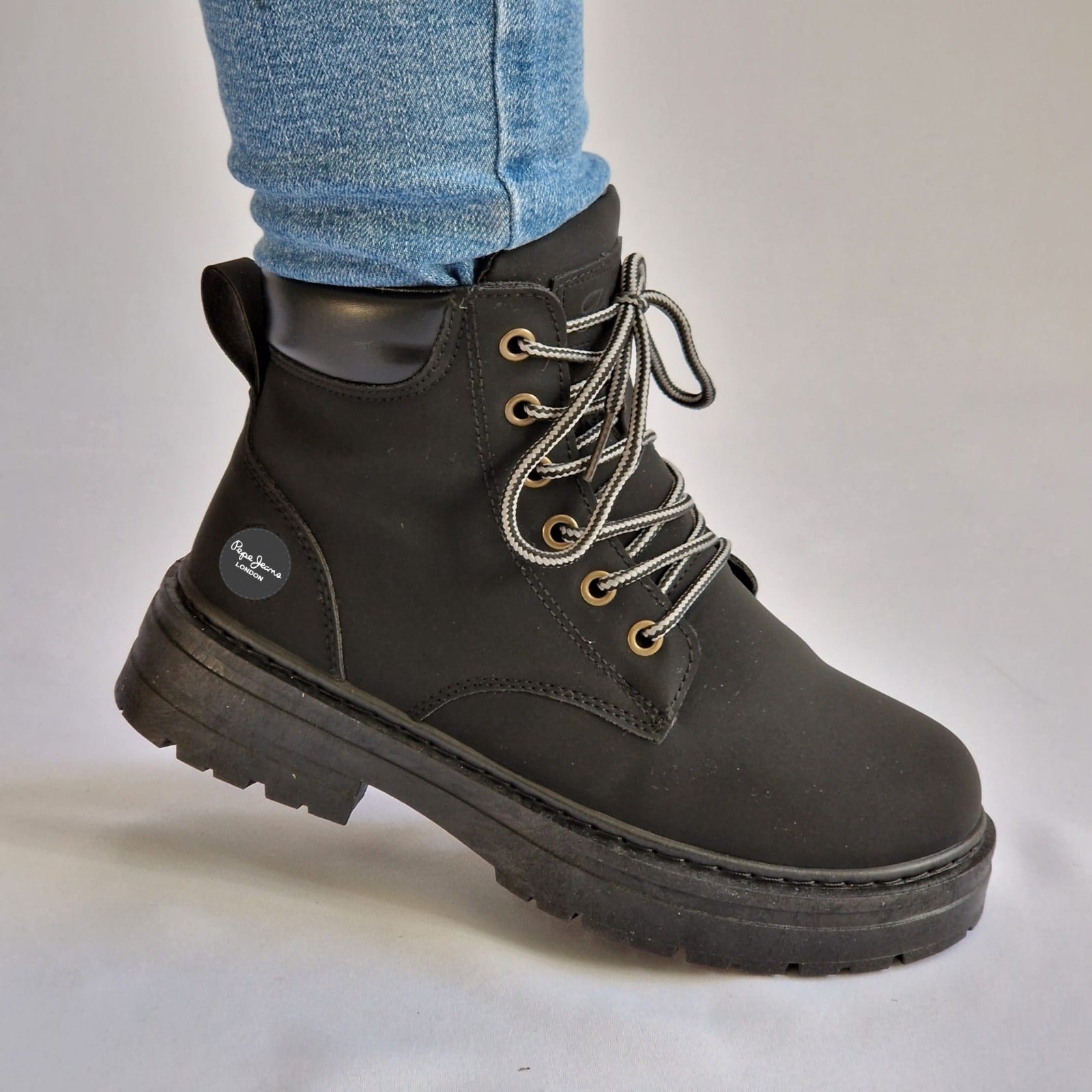 Bota pepe 1 preto